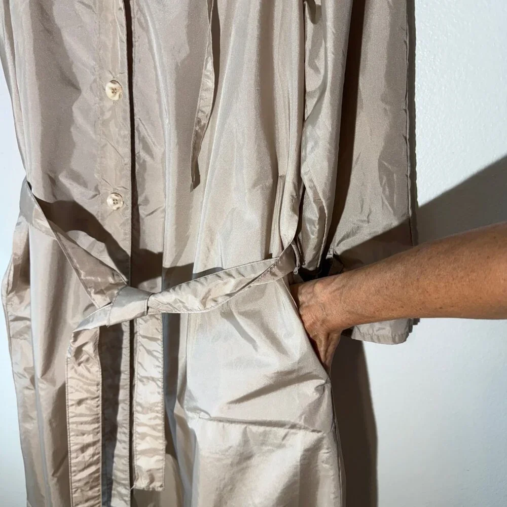 The Totes Coat Vintage‎ Lightweight Tan Button Down Raincoat Size 8